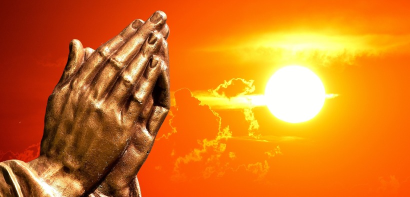 praying-hands-2534461_1920